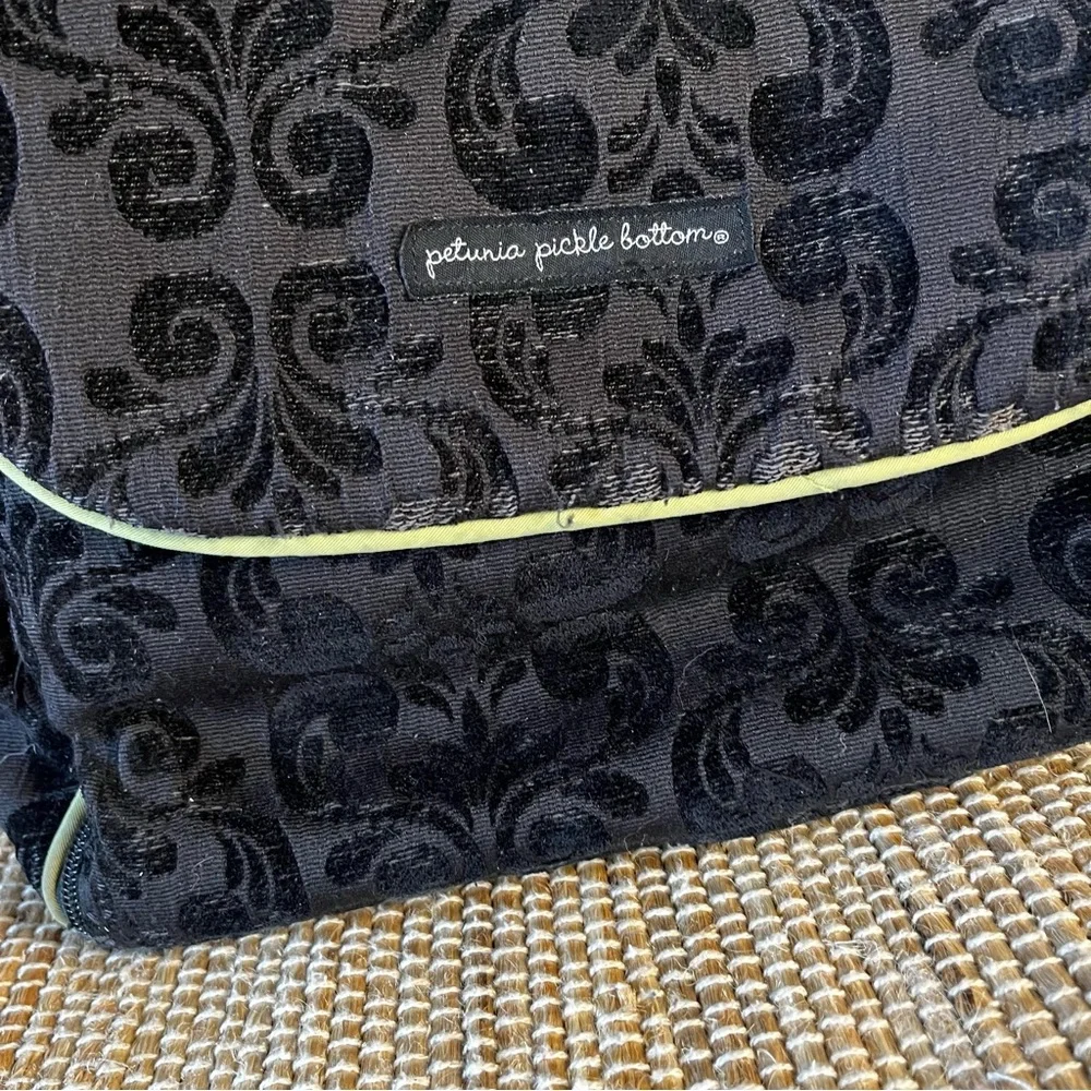 Petunia‎ Pickle Bottom Black Diaper Bag Backpack